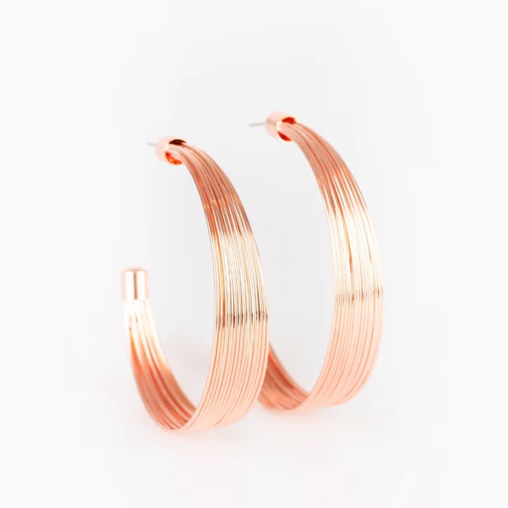 Rose Gold hoop earring - Picture 2 of 2